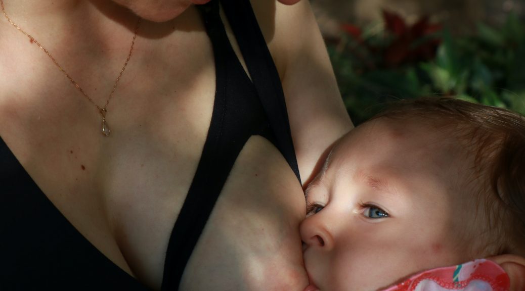 Breastfeeding Moms, You Shouldn't Feel Guilty About Pacifiers