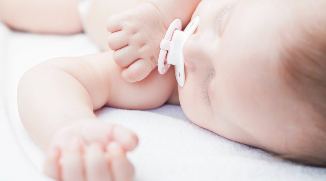 Chupete y lactancia: ¿Le puedo dar el chupete a bebé? - LactApp Blog